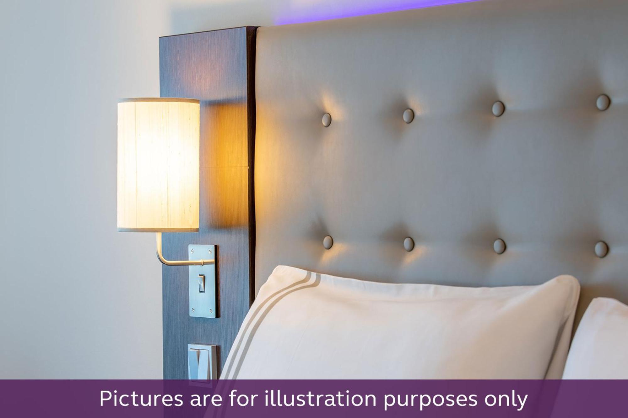 Premier Inn Luebeck City Centre Экстерьер фото