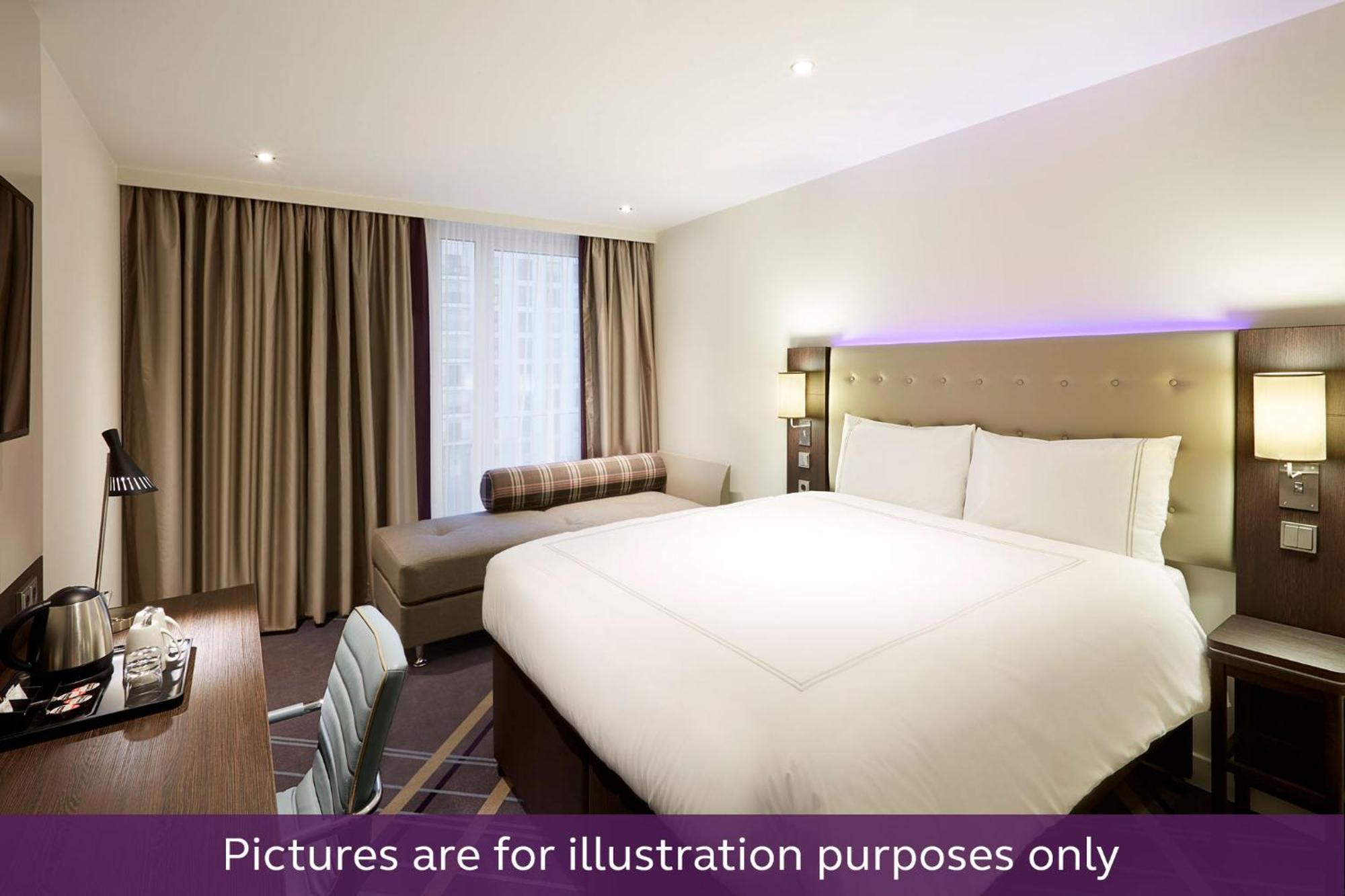 Premier Inn Luebeck City Centre Экстерьер фото