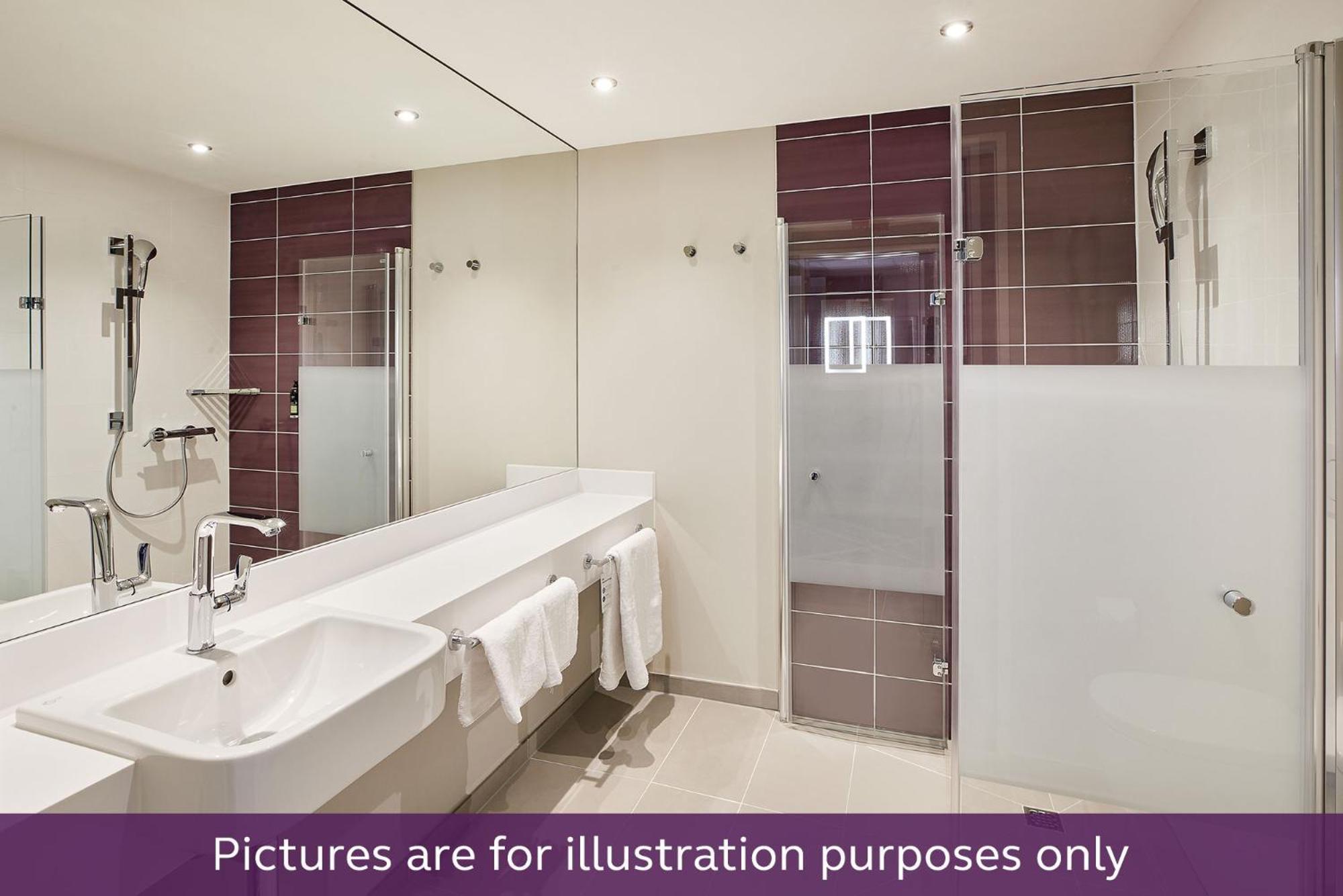 Premier Inn Luebeck City Centre Экстерьер фото