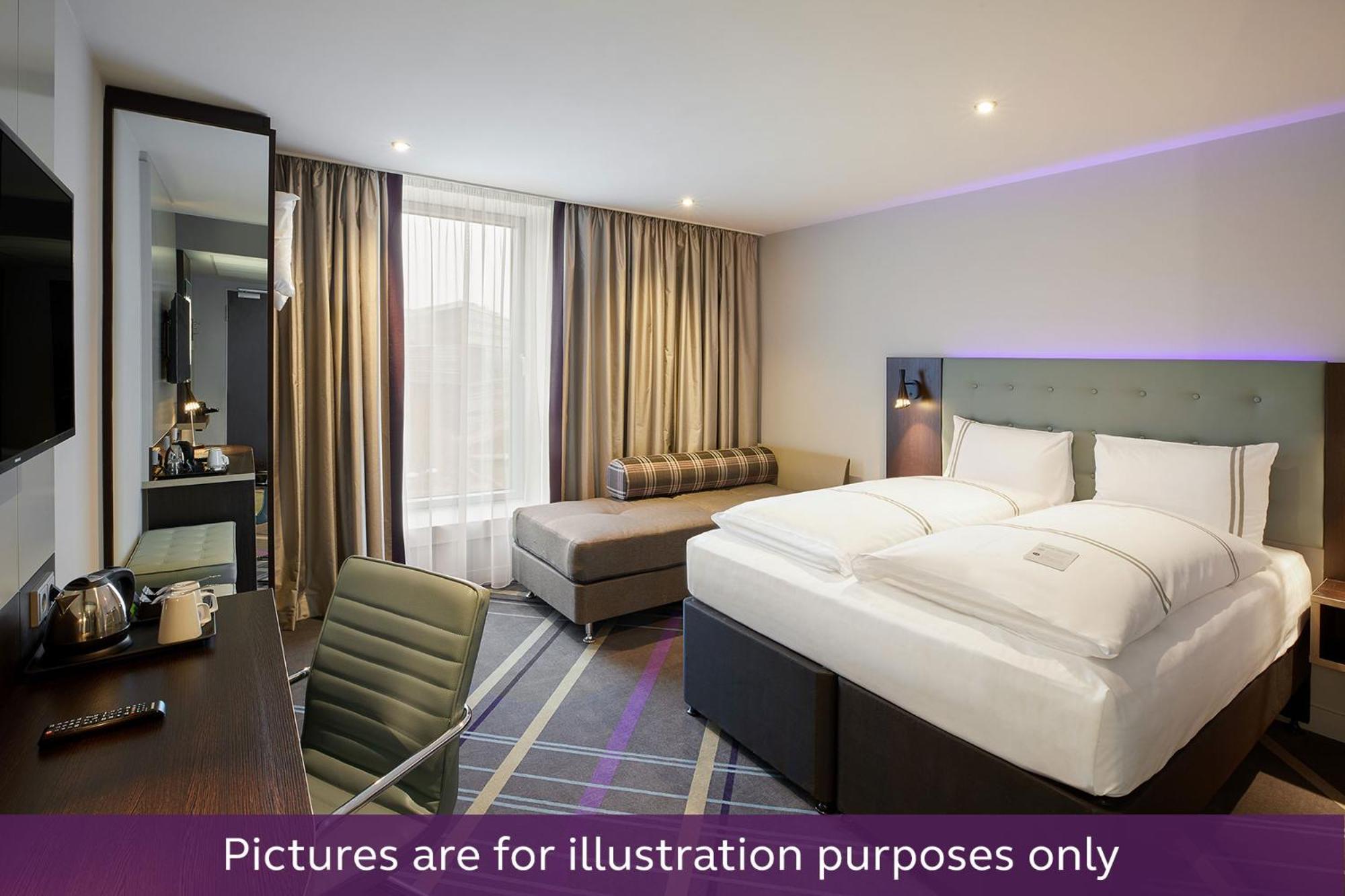 Premier Inn Luebeck City Centre Экстерьер фото