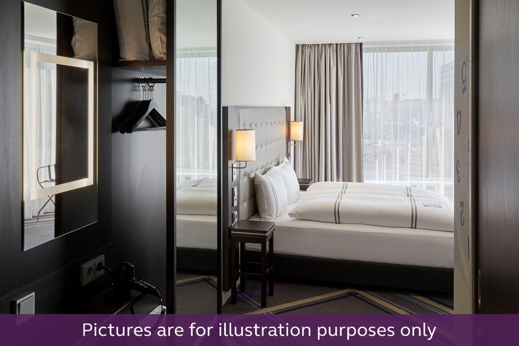 Premier Inn Luebeck City Centre Экстерьер фото